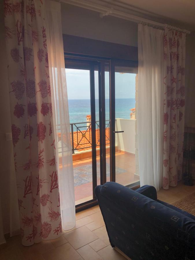 Navy Blue Apartment Nea Skioni Luaran gambar