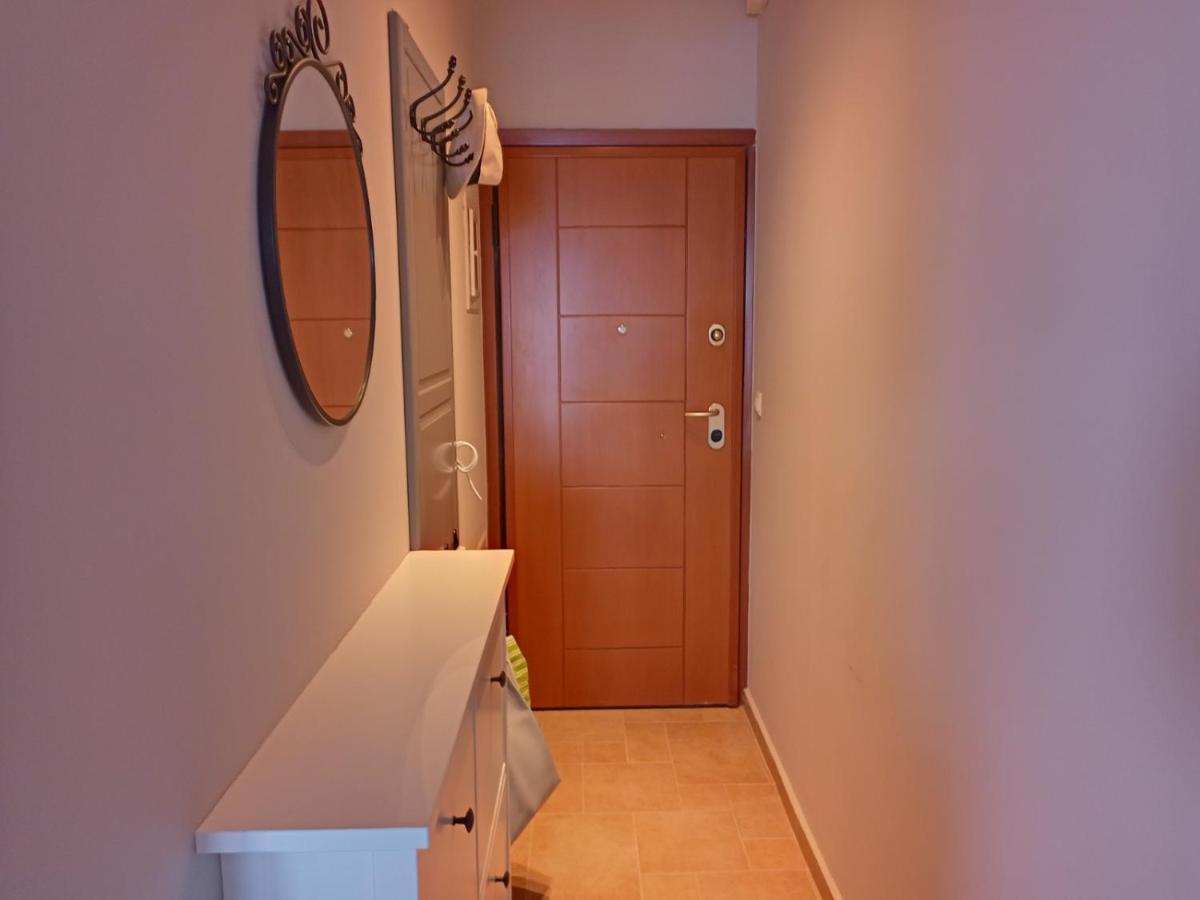 Navy Blue Apartment Nea Skioni Luaran gambar