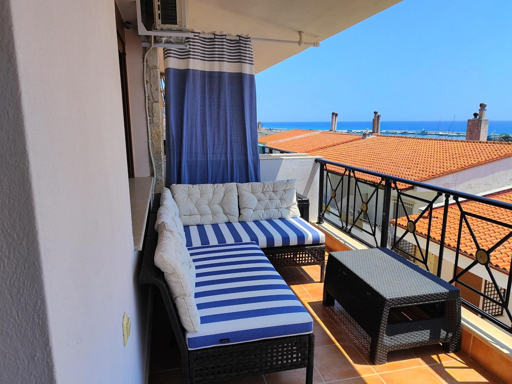 Navy Blue Apartment Nea Skioni Luaran gambar